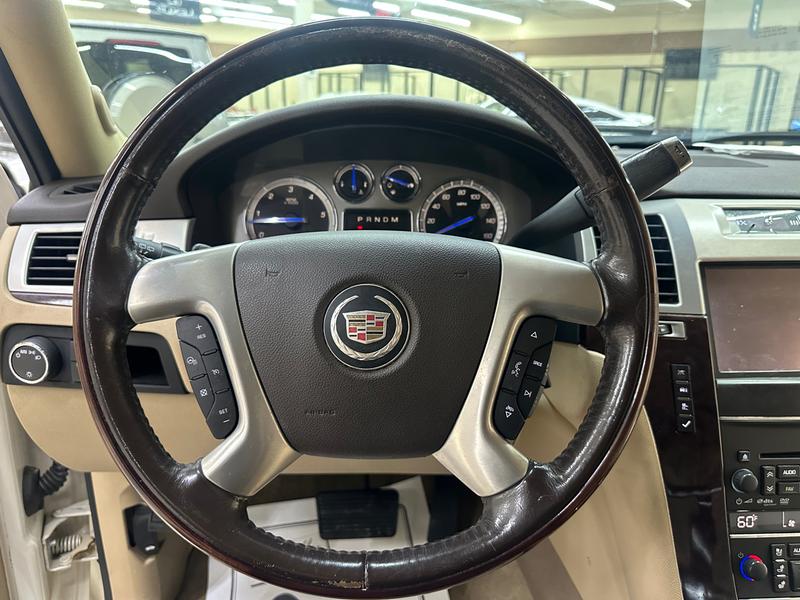 Cadillac Escalade 2013 price $17,995