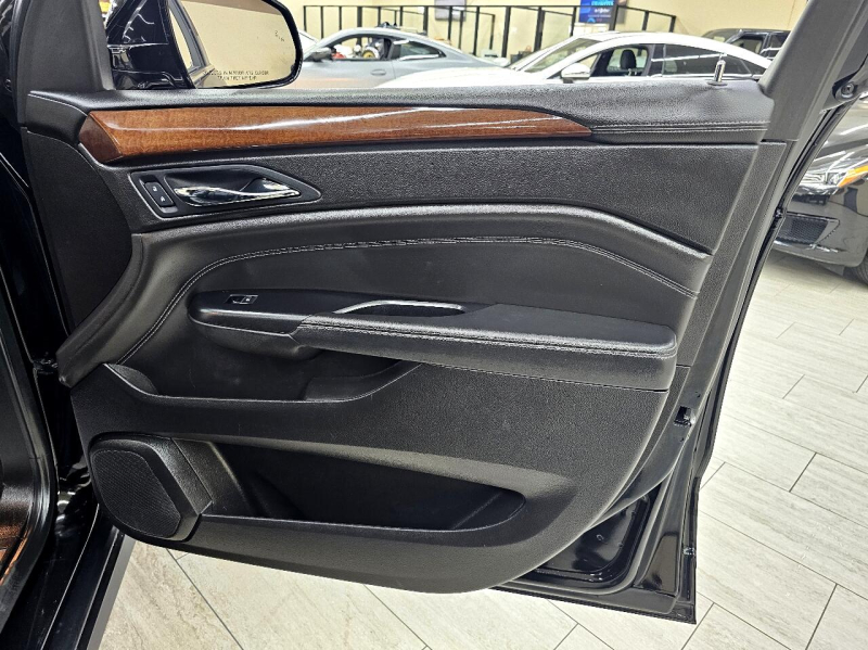 Cadillac SRX 2016 price $10,995
