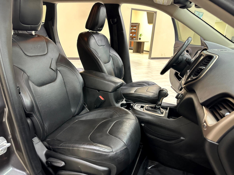 Jeep Cherokee 2015 price $15,495