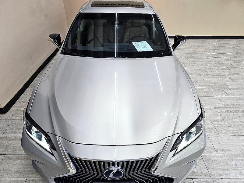 Lexus ES 300h 2021 price $33,495