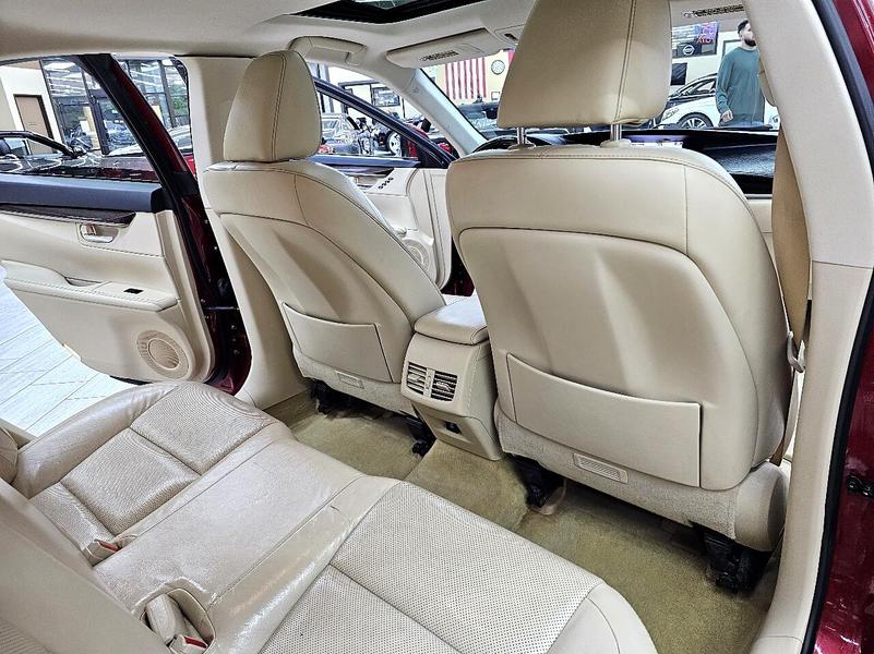 Lexus ES 350 2015 price $17,995