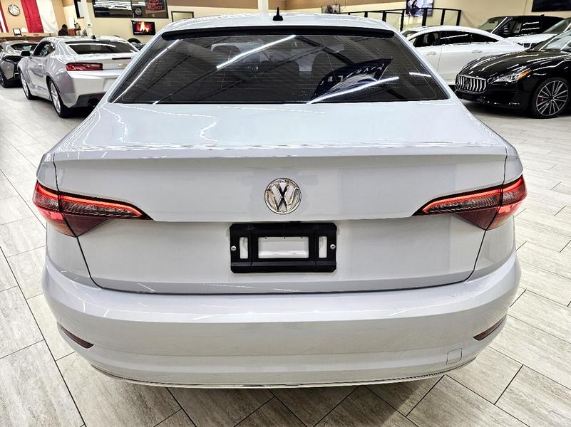 Volkswagen Jetta 2019 price $10,995