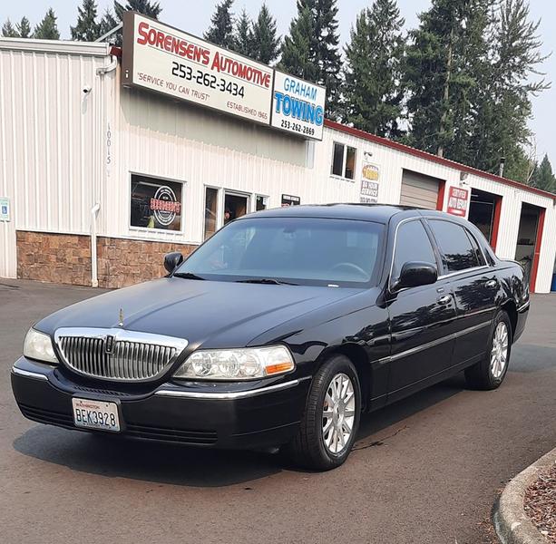 Lincoln Town Car 2007 price $3,495