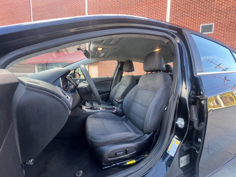 Chevrolet Cruze 2019 price $9,795