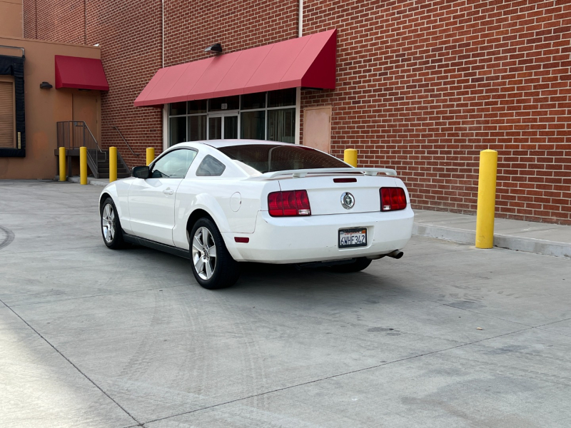 Ford Mustang 2006 price $5,990