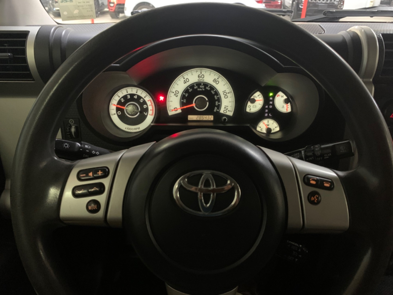 Toyota FJ Cruiser 2013 price $15,500
