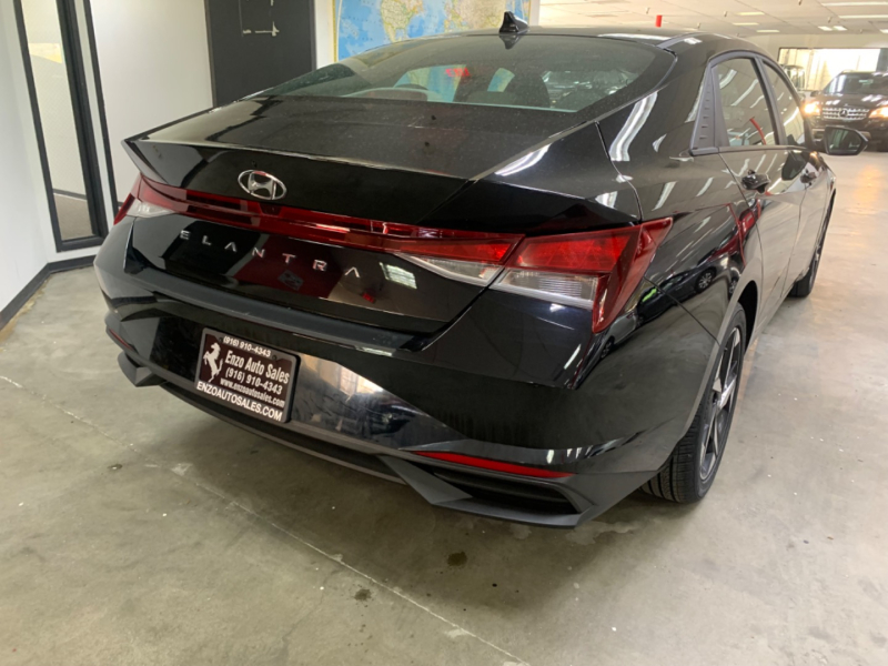 Hyundai Elantra 2023 price $21,600
