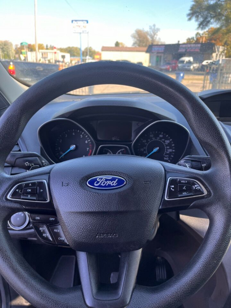 Ford Escape 2017 price $9,999
