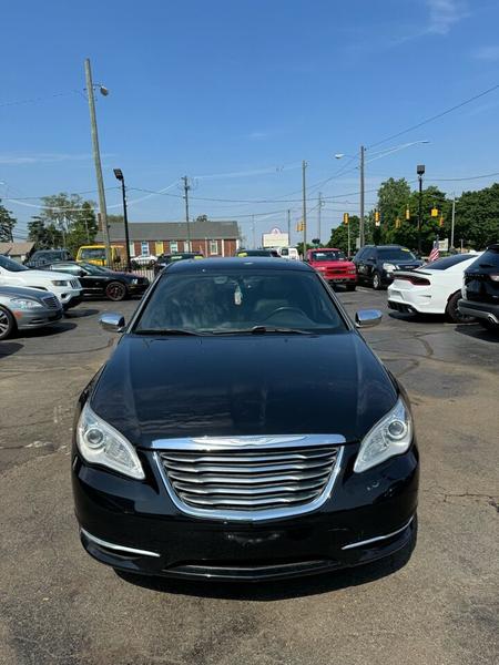 Chrysler 200 2014 price $5,999