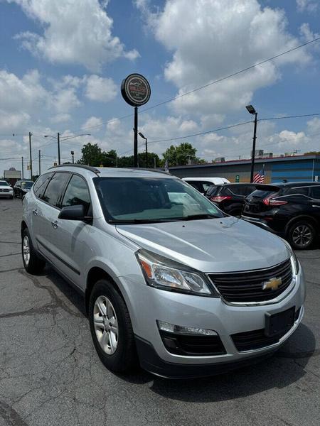 Chevrolet Traverse 2017 price $7,999