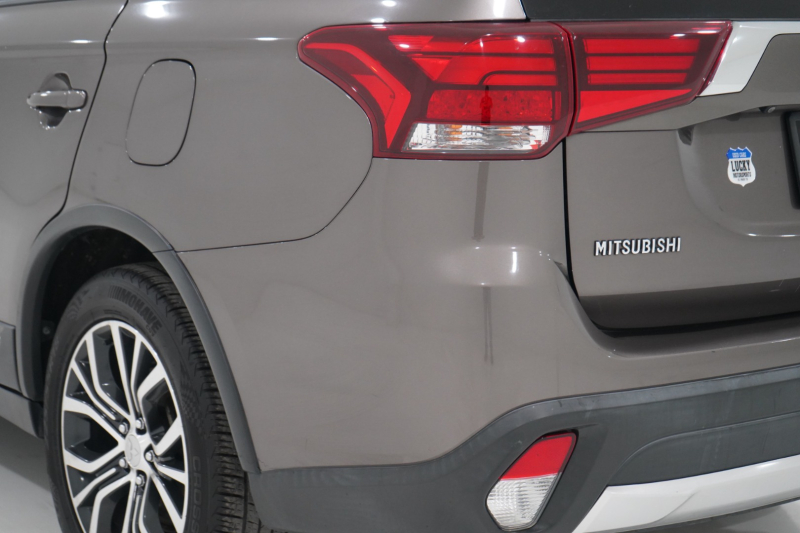 Mitsubishi OUTLANDER 2018 price $13,777