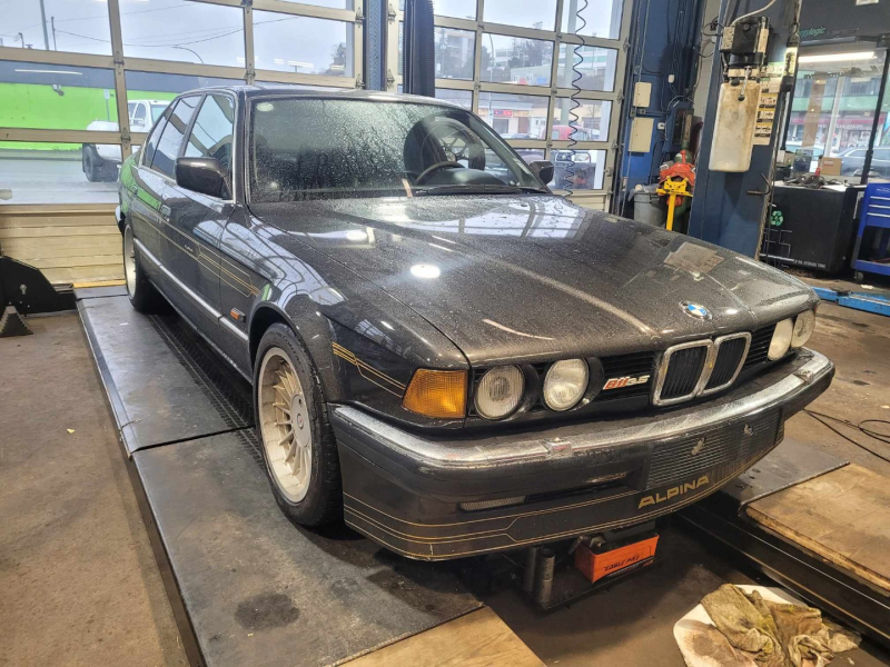 BMW 7-Series 1988 price $22,995