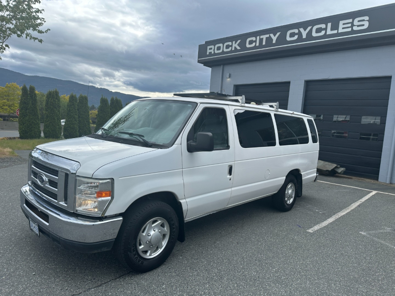 Ford Econoline Wagon 2012 price $27,995