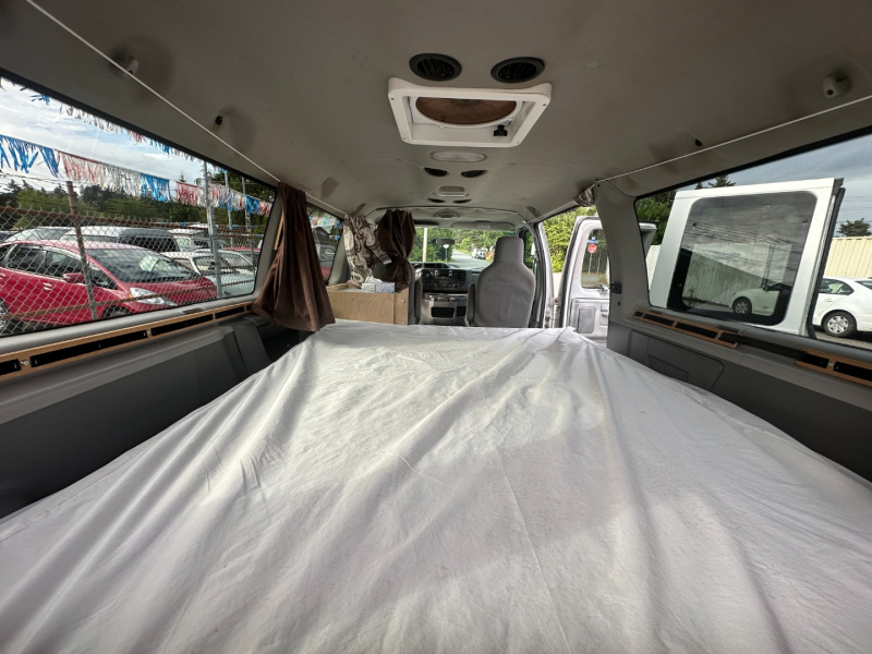 Ford Econoline Wagon 2012 price $27,995