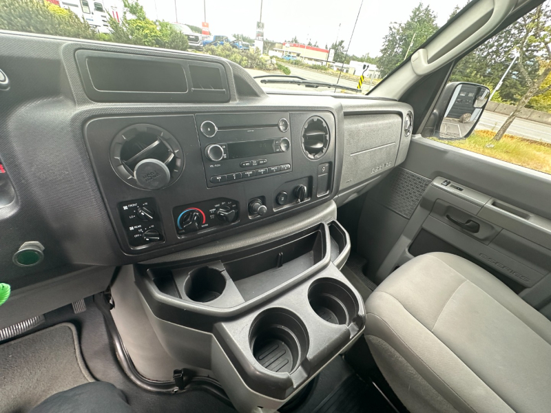 Ford Econoline Wagon 2012 price $27,995