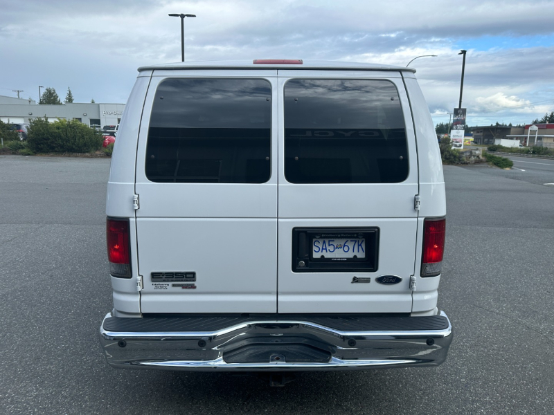 Ford Econoline Wagon 2013 price $29,995