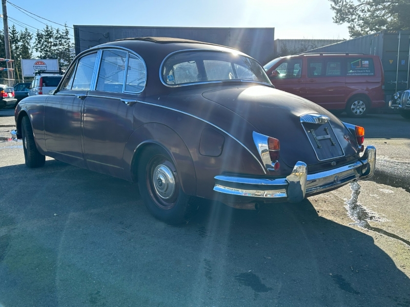 Daimler 250 V8 1967 price $5,995