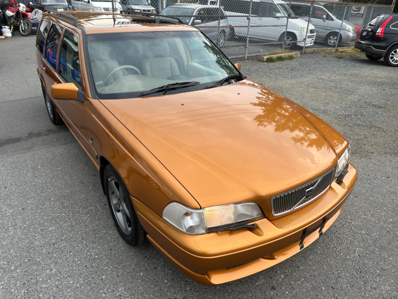 Volvo V70 1998 price $19,995
