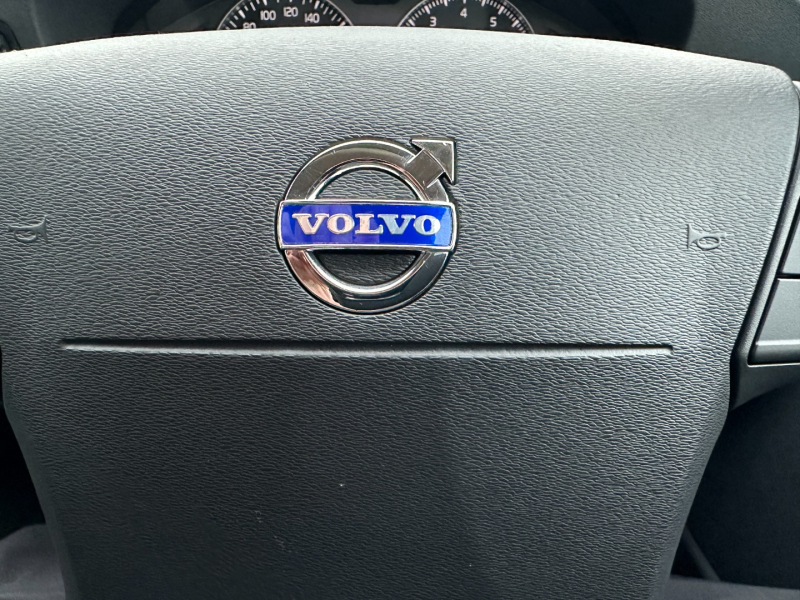 Volvo V70 2008 price $14,995