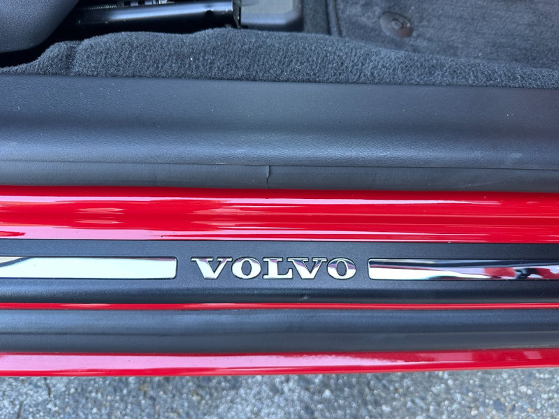 Volvo V70 2008 price $22,995