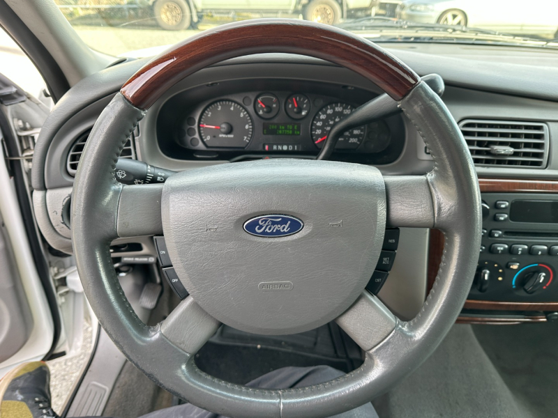 Ford Taurus 2005 price $3,495