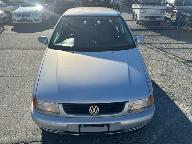 Volkswagen Polo 2000 price $8,995