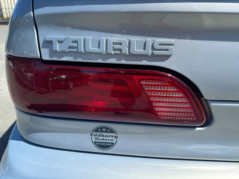 Ford Taurus 1994 price $8,995