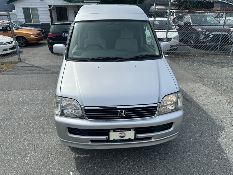 Honda Stepwgn 2000 price $15,995