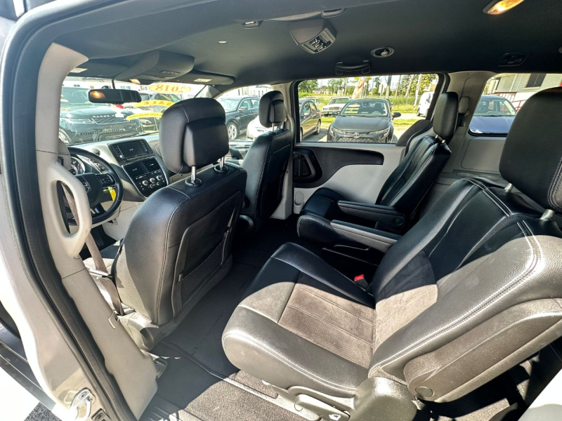 Dodge Grand Caravan 2018 price $5,995