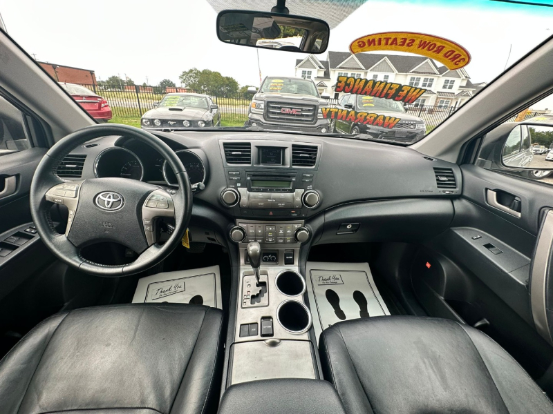 Toyota Highlander 2008 price $6,995