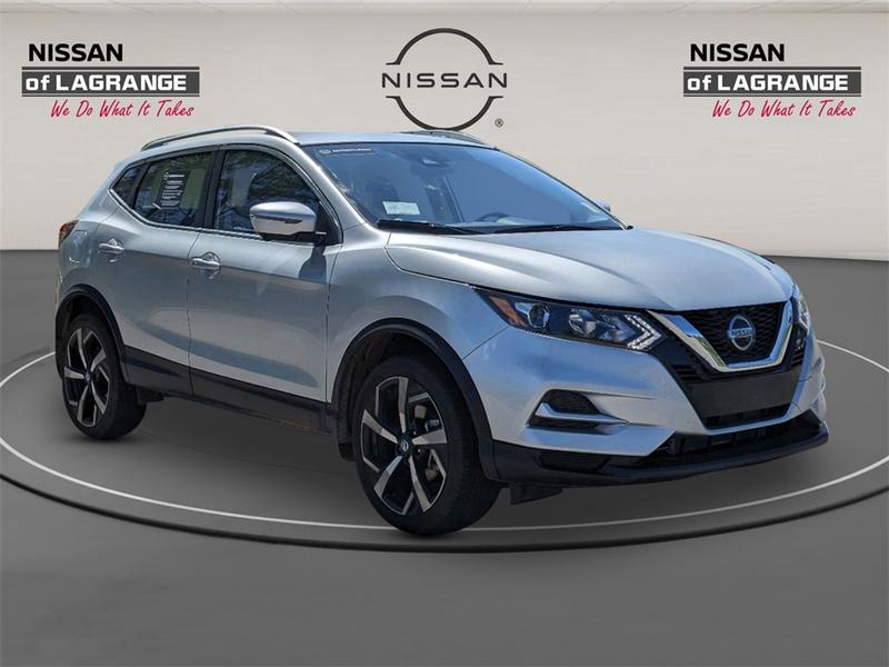 Nissan Rogue Sport 2022 price $23,999