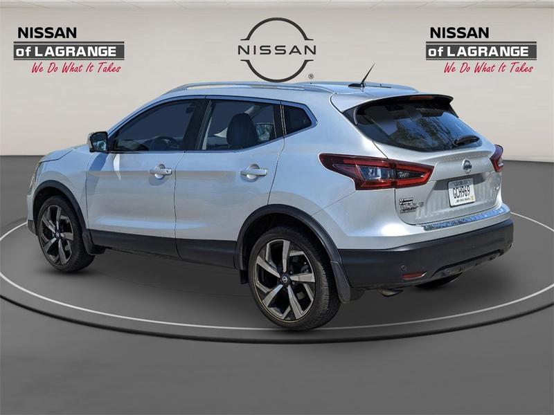 Nissan Rogue Sport 2022 price $23,999