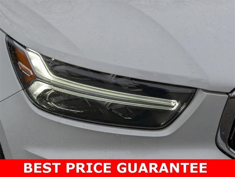 Volvo XC40 2021 price $26,999