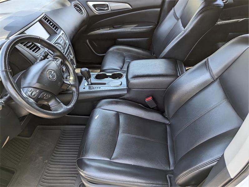 Nissan Pathfinder 2019 price $18,899