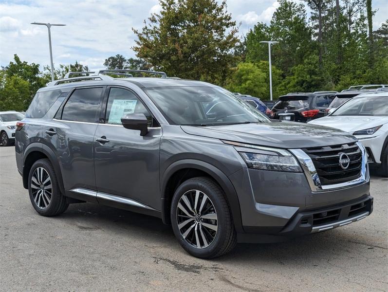 Nissan Pathfinder 2024 price $48,517