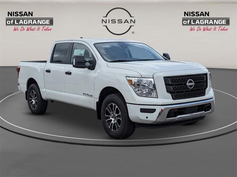 Nissan Titan 2024 price $54,213
