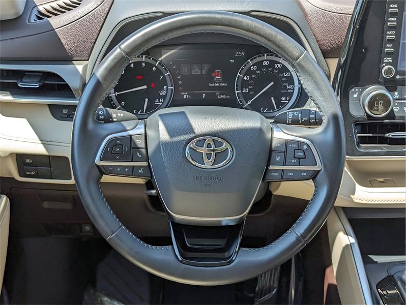 Toyota Highlander 2020 price $33,799