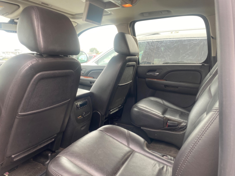CHEVROLET SUBURBAN 2009 price Call for Pricing.