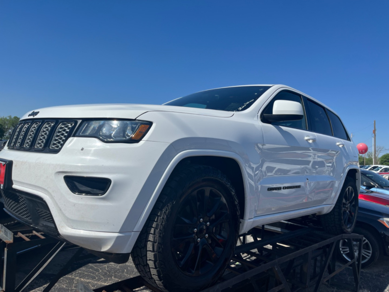JEEP GRAND CHEROKEE 2017 price Call for Pricing.