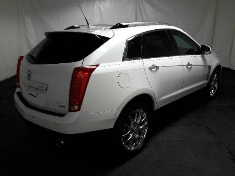 Cadillac SRX 2014 price $12,995