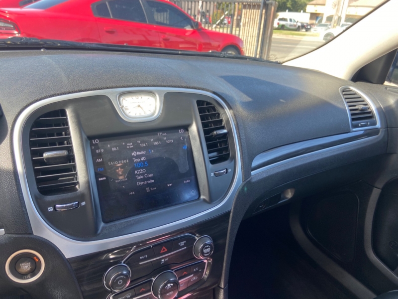 Chrysler 300 2018 price $13,999