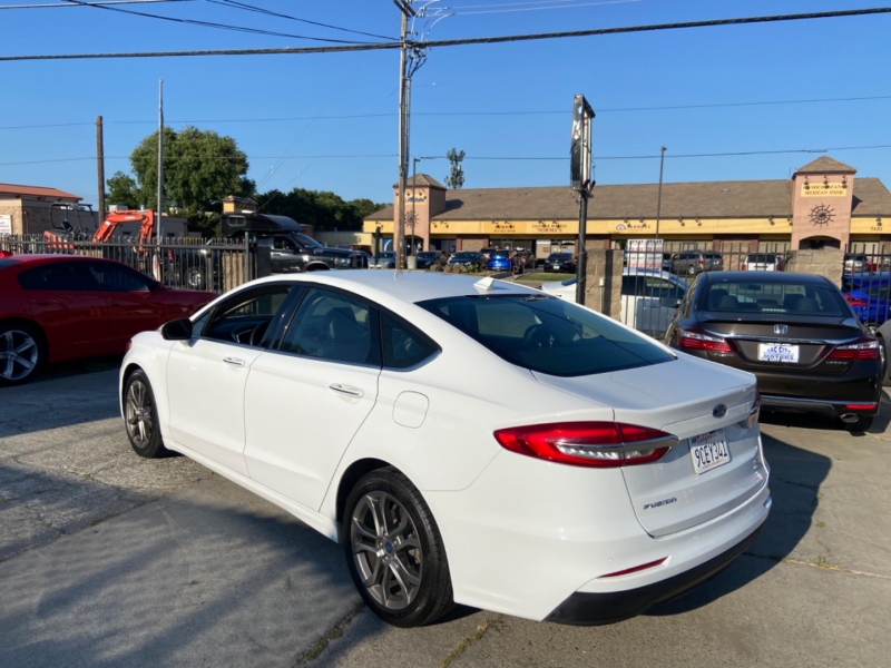 Ford Fusion SEL 2020 price $17,999