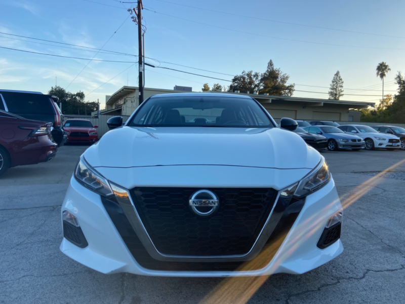 Nissan Altima SR 2019 price $16,999