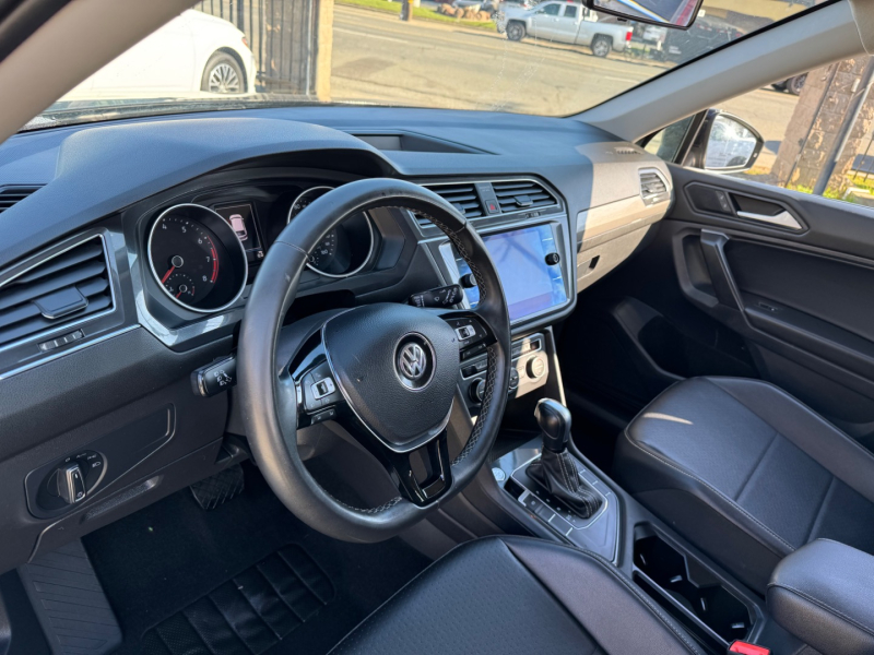 Volkswagen Tiguan 2021 price $17,999