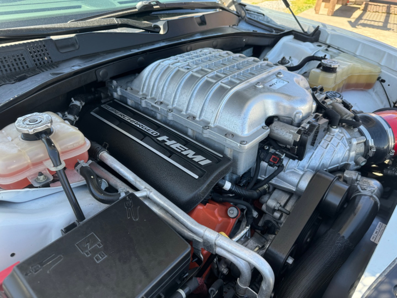 Dodge Charger SRT Hellcat 2017 price $42,999