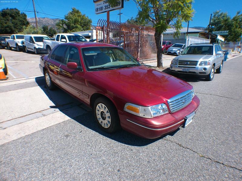 Ford Crown Victoria 2003 price $2,950