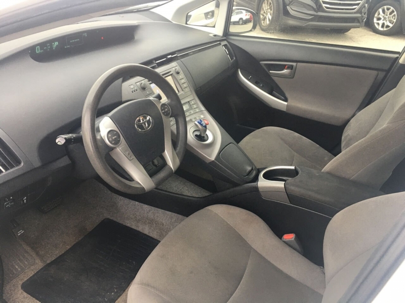 Toyota Prius 2014 price $7,551
