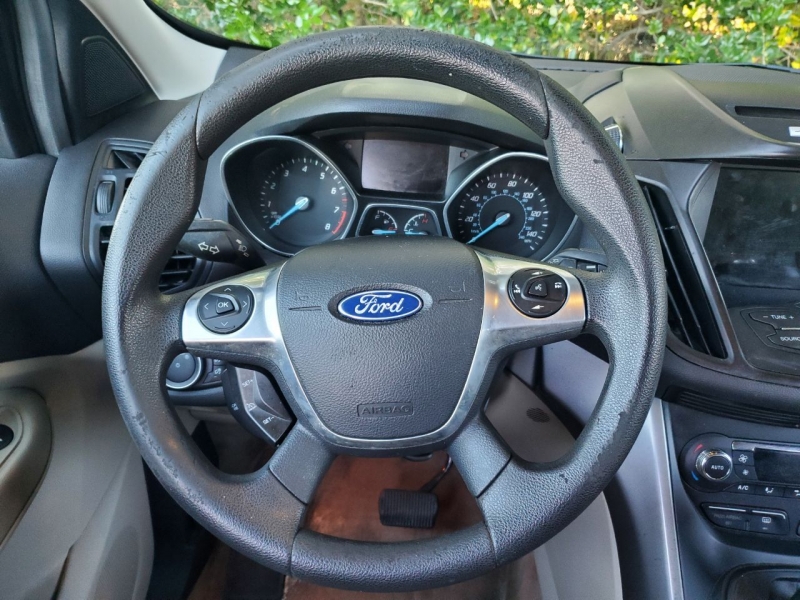 Ford Escape 2016 price $10,228
