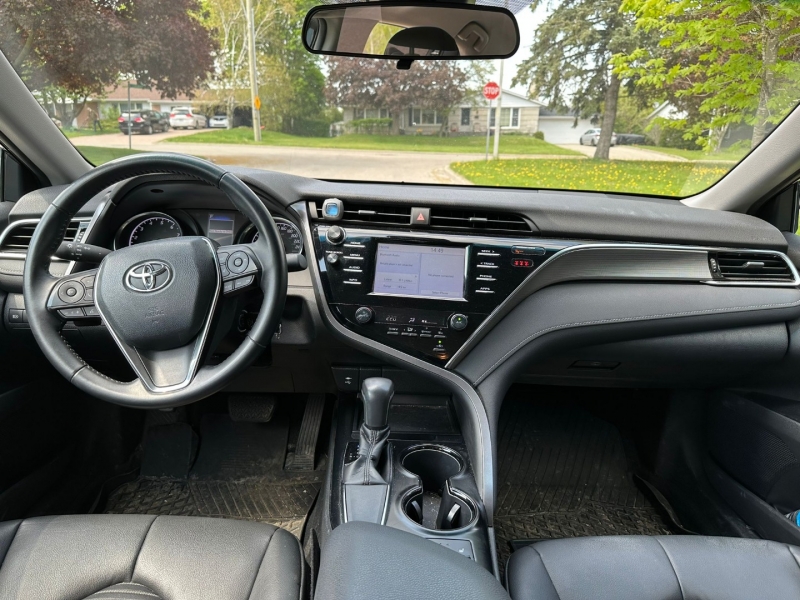 Toyota Camry 2018 price $27,995