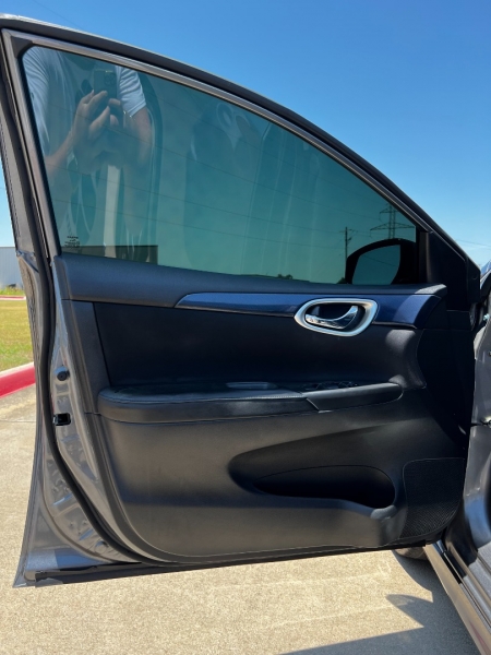 Nissan Sentra 2019 price $10,995